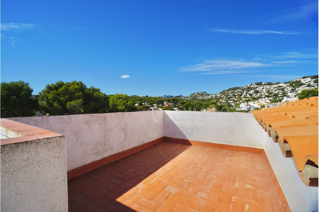 Villa in Moraira(Pinar del Advocat) te koop, woonoppervlakte 109 m², grondstuk 808 m², 2 slapkamer, 1 badkamer, ref.: CA-H-1813-AMBI-18