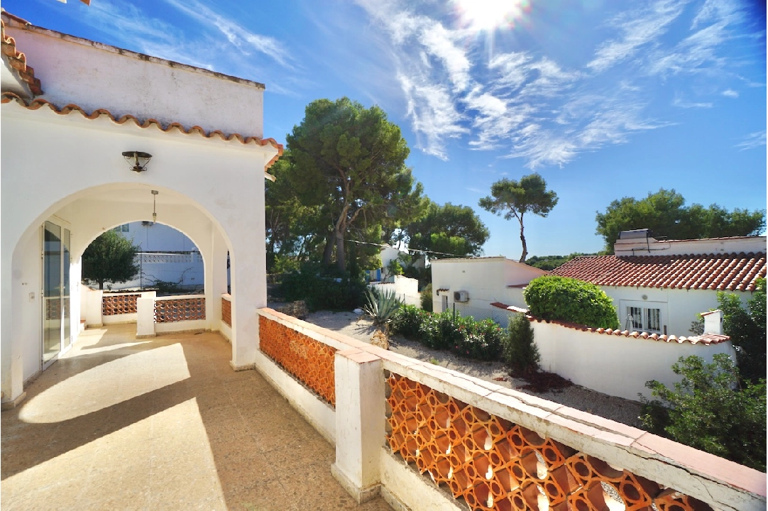 Villa in Moraira(Pinar del Advocat) te koop, woonoppervlakte 109 m², grondstuk 808 m², 2 slapkamer, 1 badkamer, ref.: CA-H-1813-AMBI-7