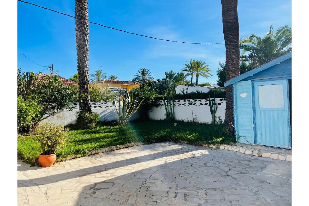 Villa in Denia te koop, woonoppervlakte 133 m², Bouwjaar 1970, Airconditioning, grondstuk 350 m², 3 slapkamer, 2 badkamer, Zwembad, ref.: UM-UV-0624-13