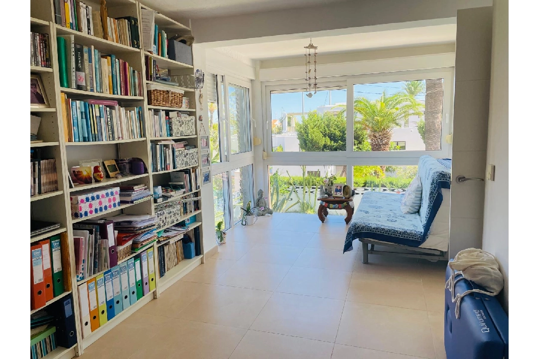 Villa in Denia te koop, woonoppervlakte 133 m², Bouwjaar 1970, Airconditioning, grondstuk 350 m², 3 slapkamer, 2 badkamer, Zwembad, ref.: UM-UV-0624-33