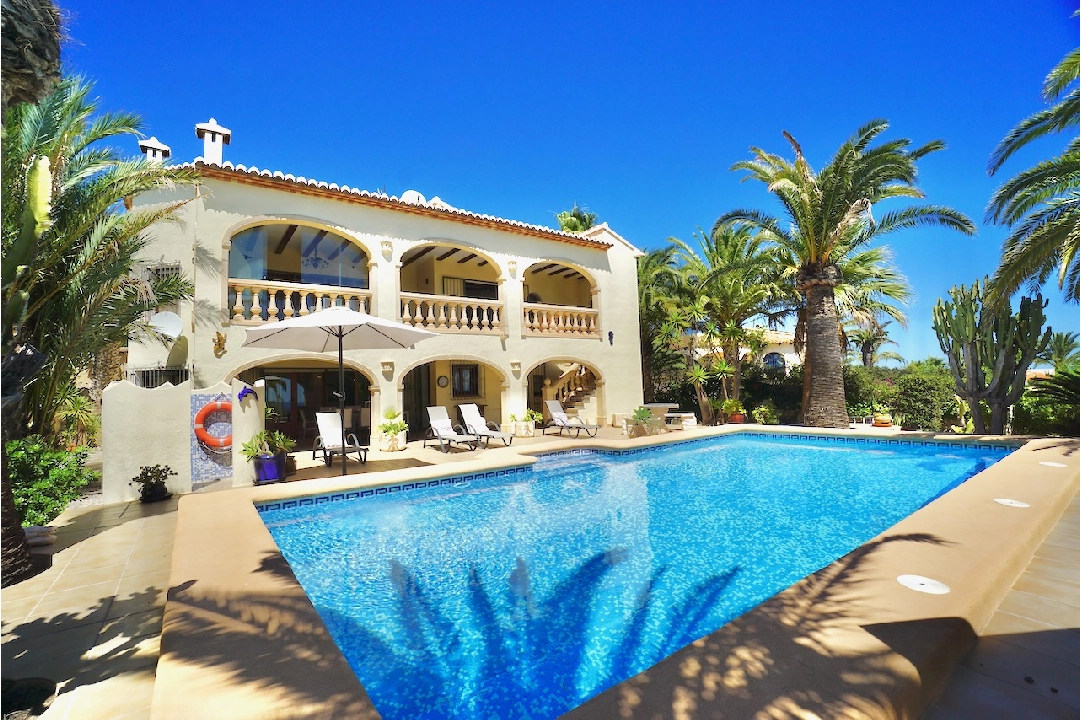 Villa in Benitachell(La Cumbre del Sol) te koop, woonoppervlakte 340 m², grondstuk 994 m², 5 slapkamer, 5 badkamer, Zwembad, ref.: CA-H-1677-AMB-1