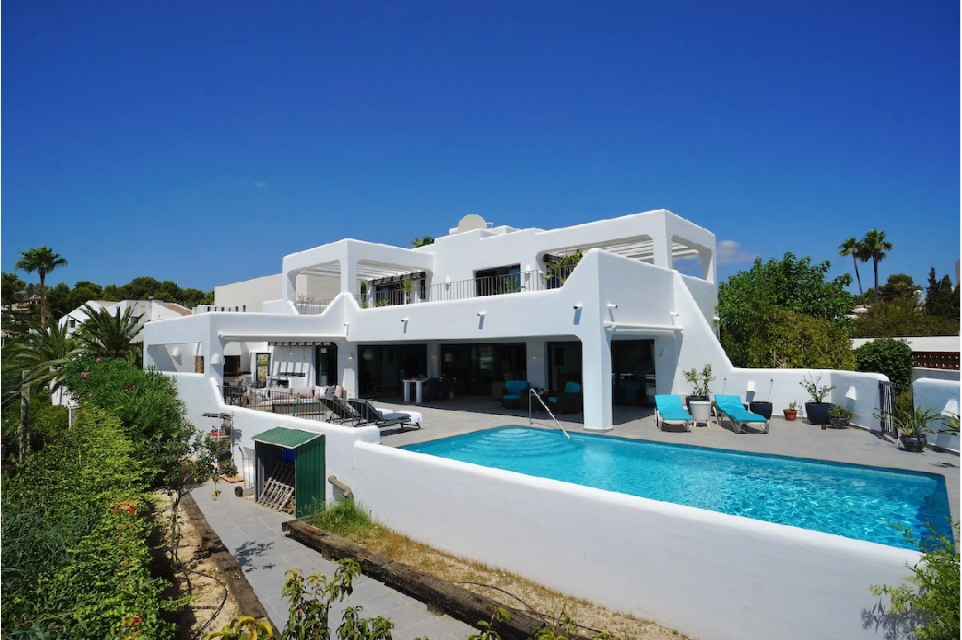 Villa in Moraira(Camarrocha) te koop, woonoppervlakte 261 m², Airconditioning, grondstuk 831 m², 3 slapkamer, 3 badkamer, Zwembad, ref.: CA-H-1670-AMB-11