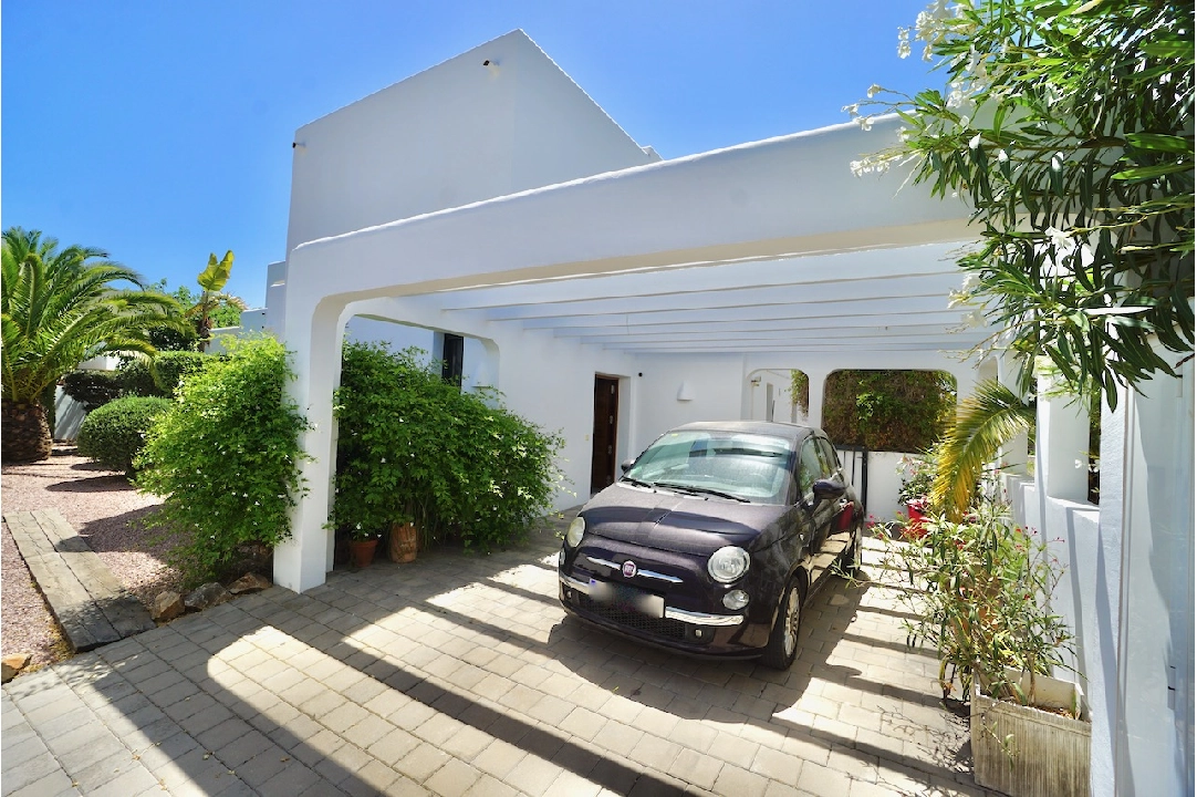 Villa in Moraira(Camarrocha) te koop, woonoppervlakte 261 m², Airconditioning, grondstuk 831 m², 3 slapkamer, 3 badkamer, Zwembad, ref.: CA-H-1670-AMB-13