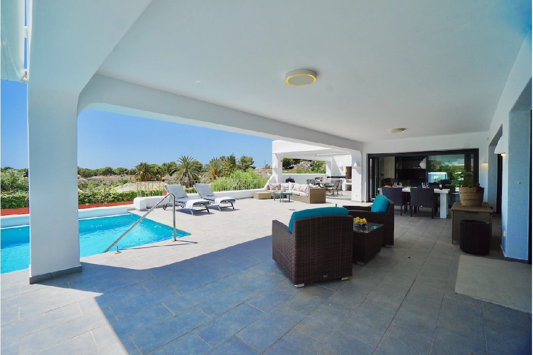 Villa in Moraira(Camarrocha) te koop, woonoppervlakte 261 m², Airconditioning, grondstuk 831 m², 3 slapkamer, 3 badkamer, Zwembad, ref.: CA-H-1670-AMB-21