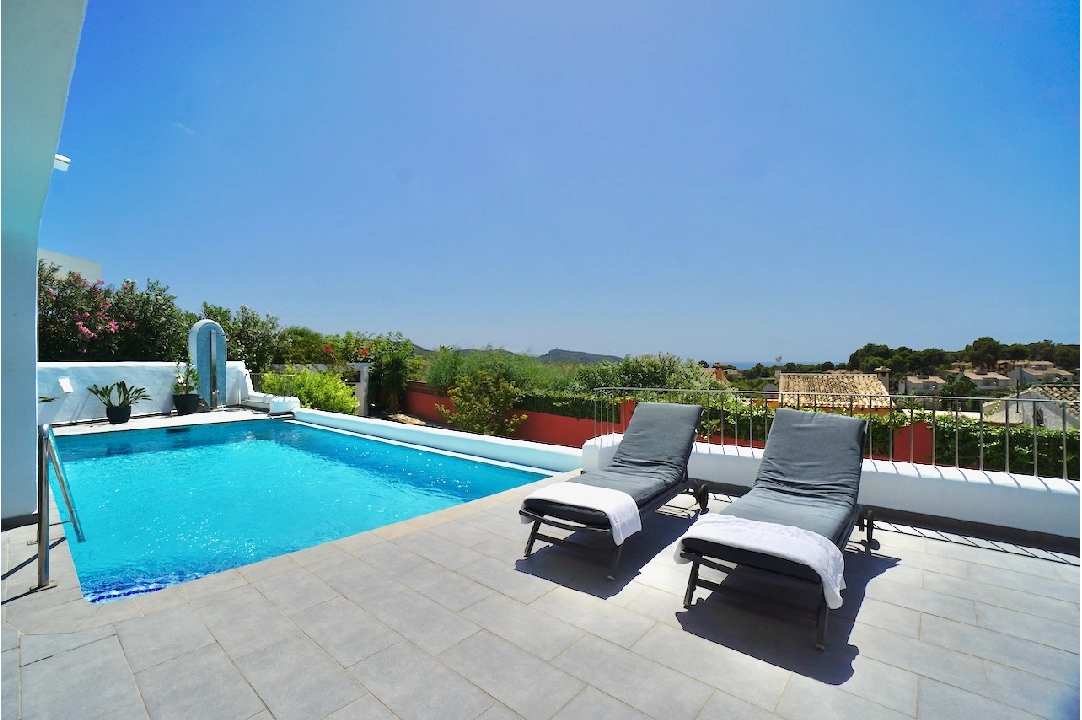 Villa in Moraira(Camarrocha) te koop, woonoppervlakte 261 m², Airconditioning, grondstuk 831 m², 3 slapkamer, 3 badkamer, Zwembad, ref.: CA-H-1670-AMB-22