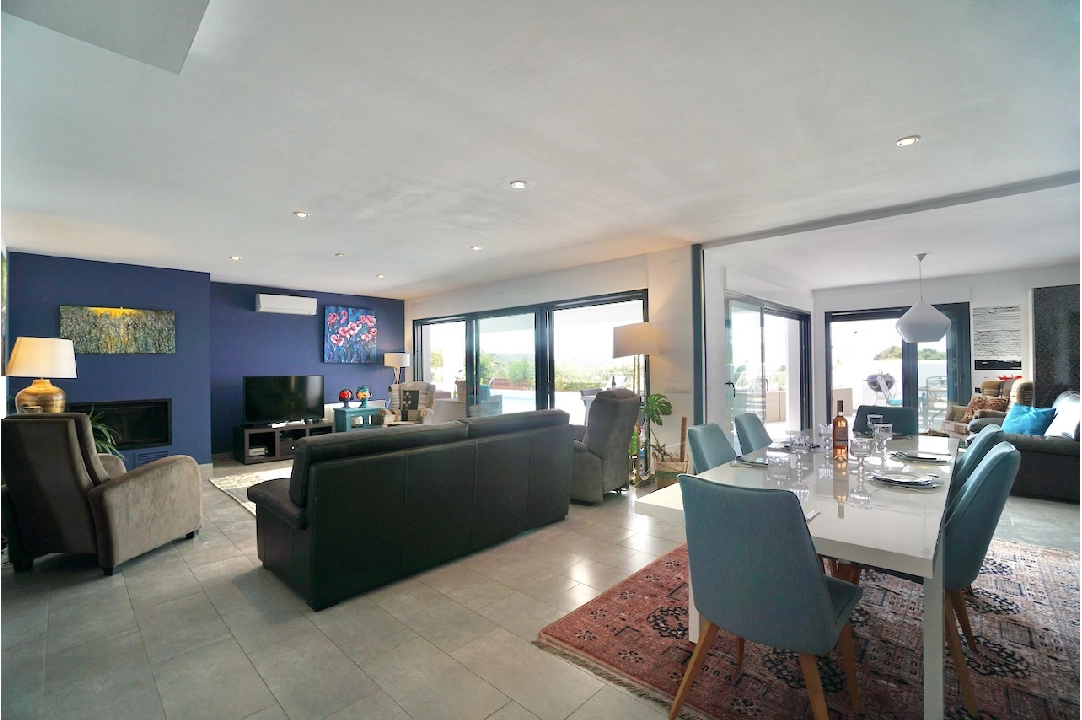 Villa in Moraira(Camarrocha) te koop, woonoppervlakte 261 m², Airconditioning, grondstuk 831 m², 3 slapkamer, 3 badkamer, Zwembad, ref.: CA-H-1670-AMB-28