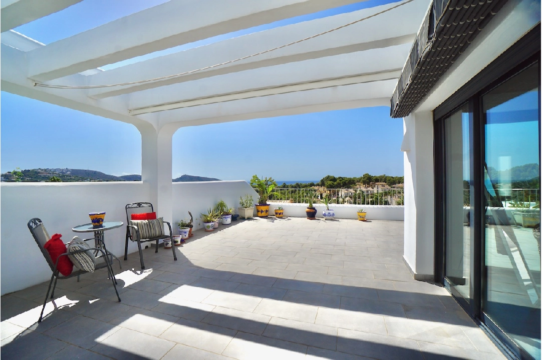 Villa in Moraira(Camarrocha) te koop, woonoppervlakte 261 m², Airconditioning, grondstuk 831 m², 3 slapkamer, 3 badkamer, Zwembad, ref.: CA-H-1670-AMB-46