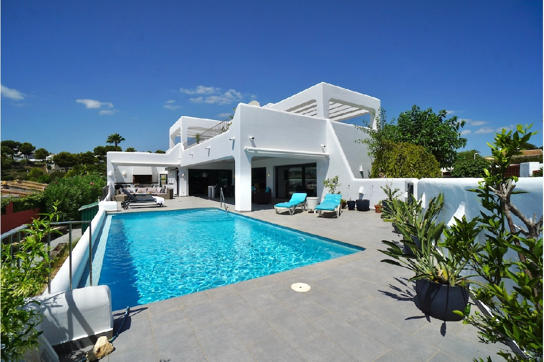 Villa in Moraira(Camarrocha) te koop, woonoppervlakte 261 m², Airconditioning, grondstuk 831 m², 3 slapkamer, 3 badkamer, Zwembad, ref.: CA-H-1670-AMB-6