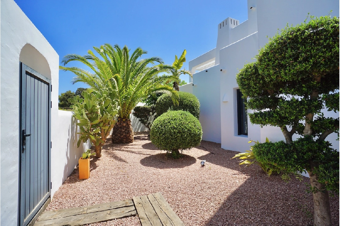 Villa in Moraira(Camarrocha) te koop, woonoppervlakte 261 m², Airconditioning, grondstuk 831 m², 3 slapkamer, 3 badkamer, Zwembad, ref.: CA-H-1670-AMB-7