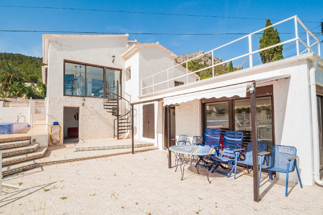 Villa in Calpe(Cucarres) te koop, woonoppervlakte 210 m², Airconditioning, grondstuk 800 m², 5 slapkamer, 4 badkamer, Zwembad, ref.: COB-3485-10535-1