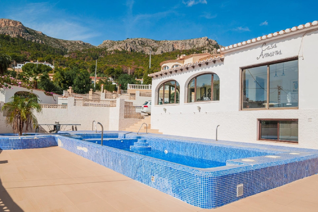 Villa in Calpe(Cucarres) te koop, woonoppervlakte 210 m², Airconditioning, grondstuk 800 m², 5 slapkamer, 4 badkamer, Zwembad, ref.: COB-3485-10535-2