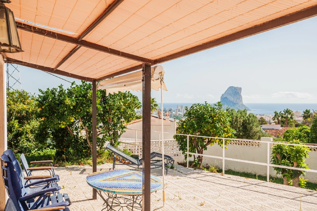 Villa in Calpe(Cucarres) te koop, woonoppervlakte 210 m², Airconditioning, grondstuk 800 m², 5 slapkamer, 4 badkamer, Zwembad, ref.: COB-3485-10535-25