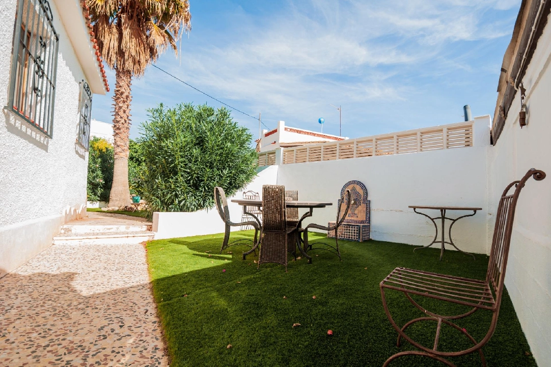 Villa in Calpe(Gran sol) te koop, woonoppervlakte 74 m², Airconditioning, grondstuk 507 m², 2 slapkamer, 1 badkamer, Zwembad, ref.: COB-3482-10535-26