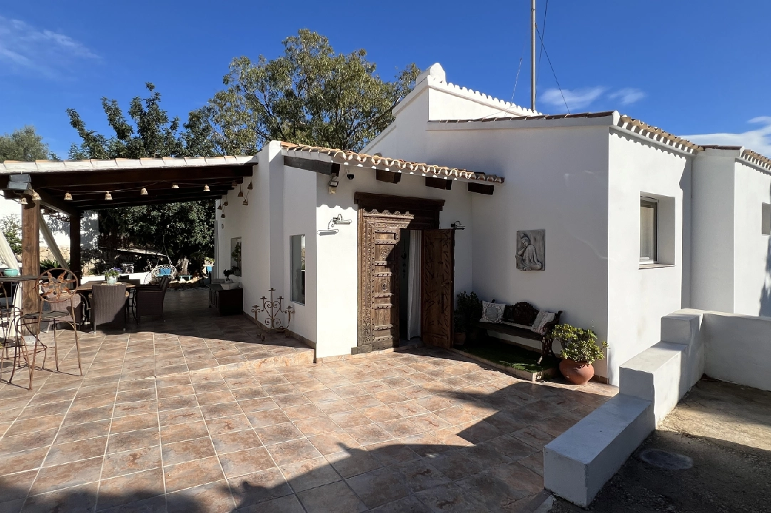 Villa in Denia(Florida) te koop, woonoppervlakte 182 m², Bouwjaar 1980, + KLIMA, Airconditioning, grondstuk 595 m², 3 slapkamer, 2 badkamer, Zwembad, ref.: SC-T1024-1