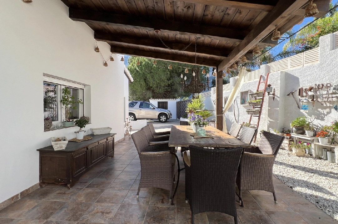 Villa in Denia(Florida) te koop, woonoppervlakte 182 m², Bouwjaar 1980, + KLIMA, Airconditioning, grondstuk 595 m², 3 slapkamer, 2 badkamer, Zwembad, ref.: SC-T1024-18