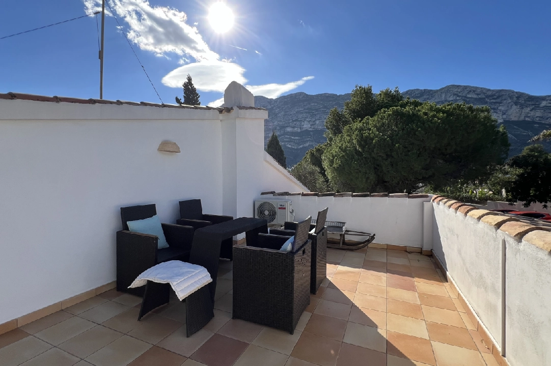 Villa in Denia(Florida) te koop, woonoppervlakte 182 m², Bouwjaar 1980, + KLIMA, Airconditioning, grondstuk 595 m², 3 slapkamer, 2 badkamer, Zwembad, ref.: SC-T1024-20