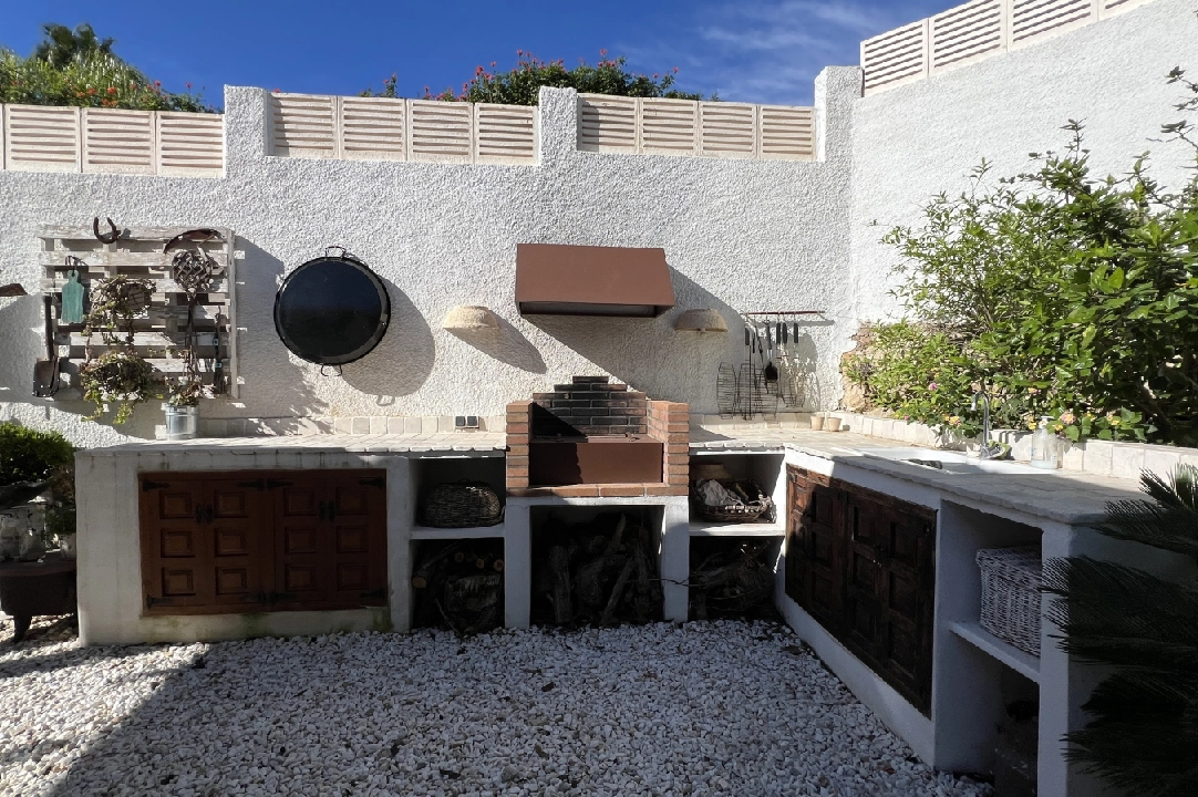 Villa in Denia(Florida) te koop, woonoppervlakte 182 m², Bouwjaar 1980, + KLIMA, Airconditioning, grondstuk 595 m², 3 slapkamer, 2 badkamer, Zwembad, ref.: SC-T1024-22