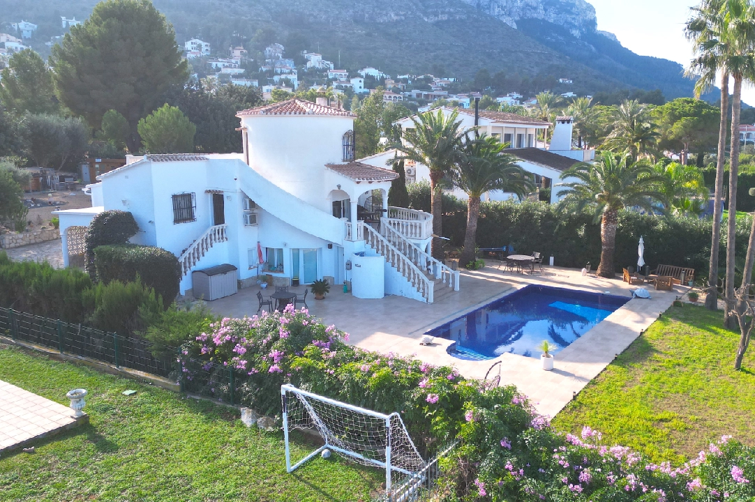 Villa in Denia te koop, woonoppervlakte 190 m², Bouwjaar 1984, Staat netjes, + KLIMA, Airconditioning, grondstuk 1900 m², 4 slapkamer, 4 badkamer, Zwembad, ref.: AS-1024-1