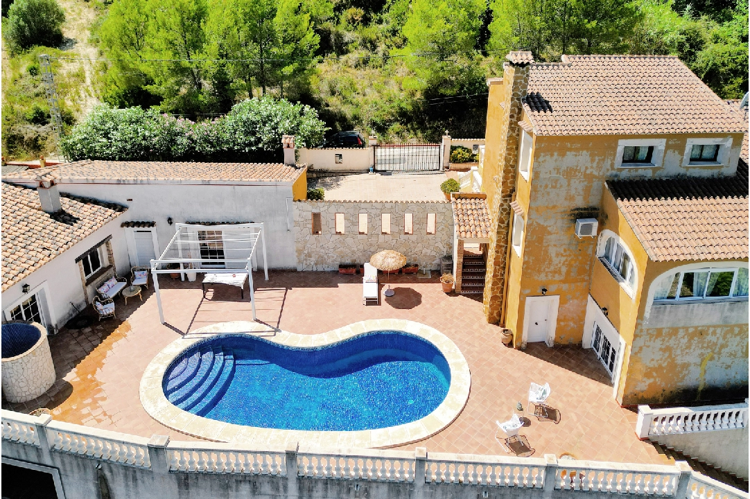 Villa in Orba(L Aspre) te koop, woonoppervlakte 225 m², Bouwjaar 1997, Staat netjes, + Centrale verwarming, Airconditioning, grondstuk 773 m², 3 slapkamer, 3 badkamer, Zwembad, ref.: RG-0724-38