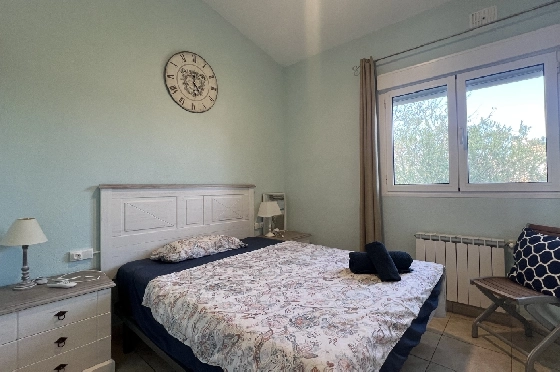 Villa in Gata de Gorgos(Monte Pedreguer) zur Ferienvermietung, Wohnfläche 180 m², Baujahr 2006, + Ofen, Klimaanlage, Grundstück 600 m², 3 Schlafzimmer, 3 Badezimmer, Pool, ref.: T-0624-14