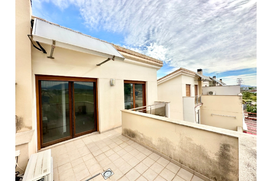 Reihenhaus in Gandia te koop, woonoppervlakte 310 m², Bouwjaar 2008, + KLIMA, Airconditioning, 4 slapkamer, 3 badkamer, Zwembad, ref.: O-V92614-19