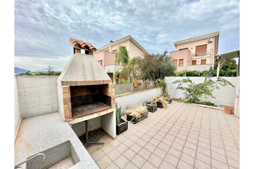 Reihenhaus in Gandia te koop, woonoppervlakte 310 m², Bouwjaar 2008, + KLIMA, Airconditioning, 4 slapkamer, 3 badkamer, Zwembad, ref.: O-V92614-2