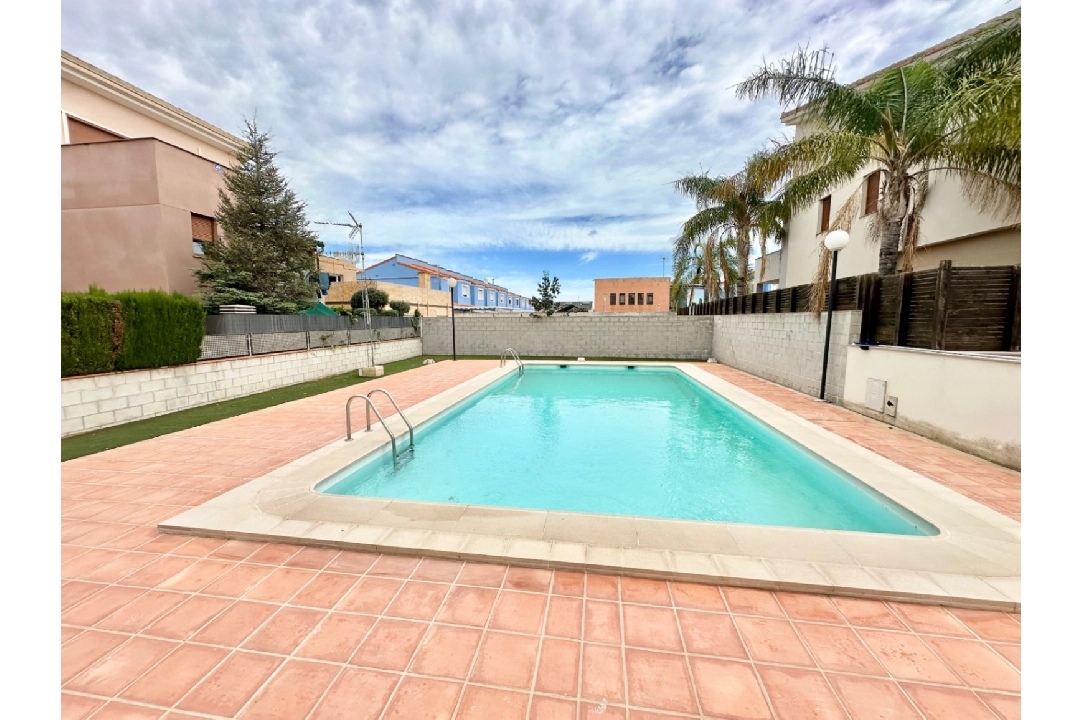 Reihenhaus in Gandia te koop, woonoppervlakte 310 m², Bouwjaar 2008, + KLIMA, Airconditioning, 4 slapkamer, 3 badkamer, Zwembad, ref.: O-V92614-22