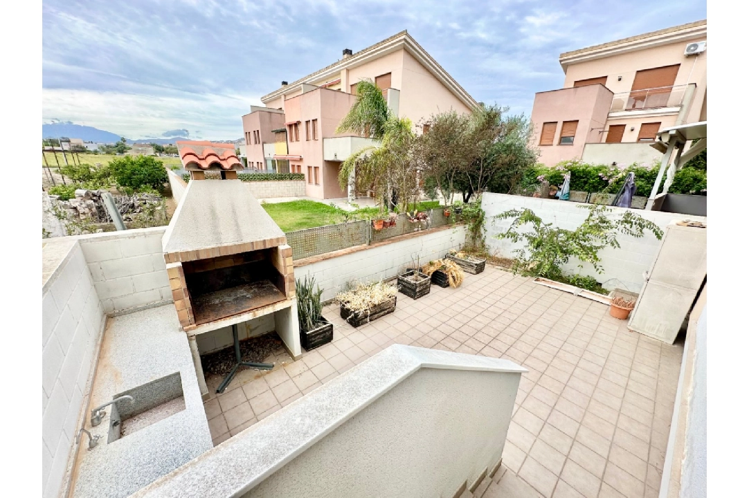 Reihenhaus in Gandia te koop, woonoppervlakte 310 m², Bouwjaar 2008, + KLIMA, Airconditioning, 4 slapkamer, 3 badkamer, Zwembad, ref.: O-V92614-38