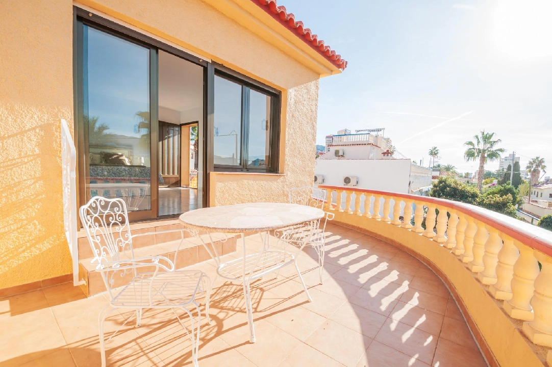 Villa in Calpe(Playa De La Fossa) te koop, woonoppervlakte 195 m², Airconditioning, grondstuk 500 m², 3 slapkamer, 3 badkamer, Zwembad, ref.: COB-3496-10535-19