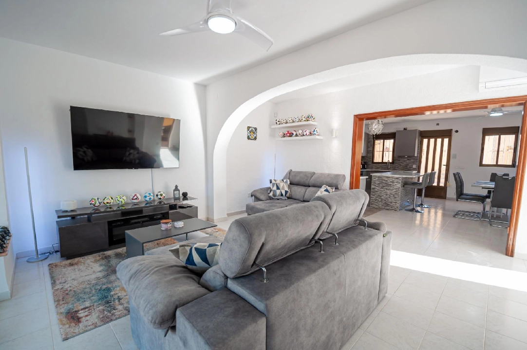 Villa in Calpe(Playa De La Fossa) te koop, woonoppervlakte 195 m², Airconditioning, grondstuk 500 m², 3 slapkamer, 3 badkamer, Zwembad, ref.: COB-3496-10535-8