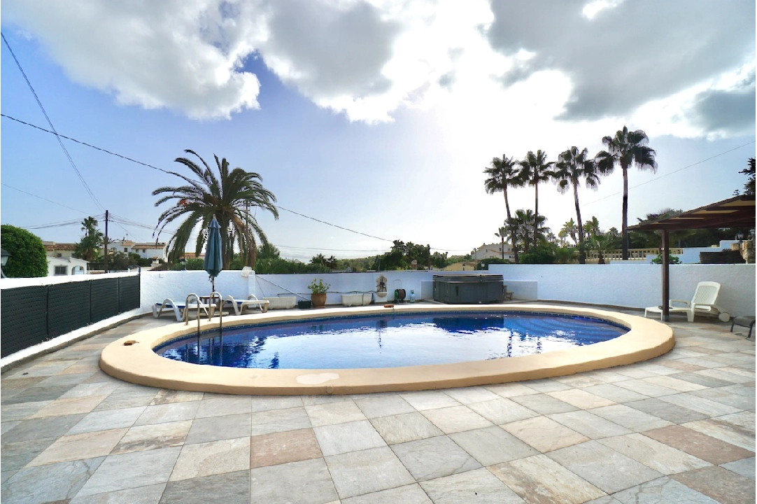 Villa in Moraira(Pinar del Advocat) te koop, woonoppervlakte 184 m², grondstuk 795 m², 3 slapkamer, 2 badkamer, Zwembad, ref.: CA-H-1838-AMB-32