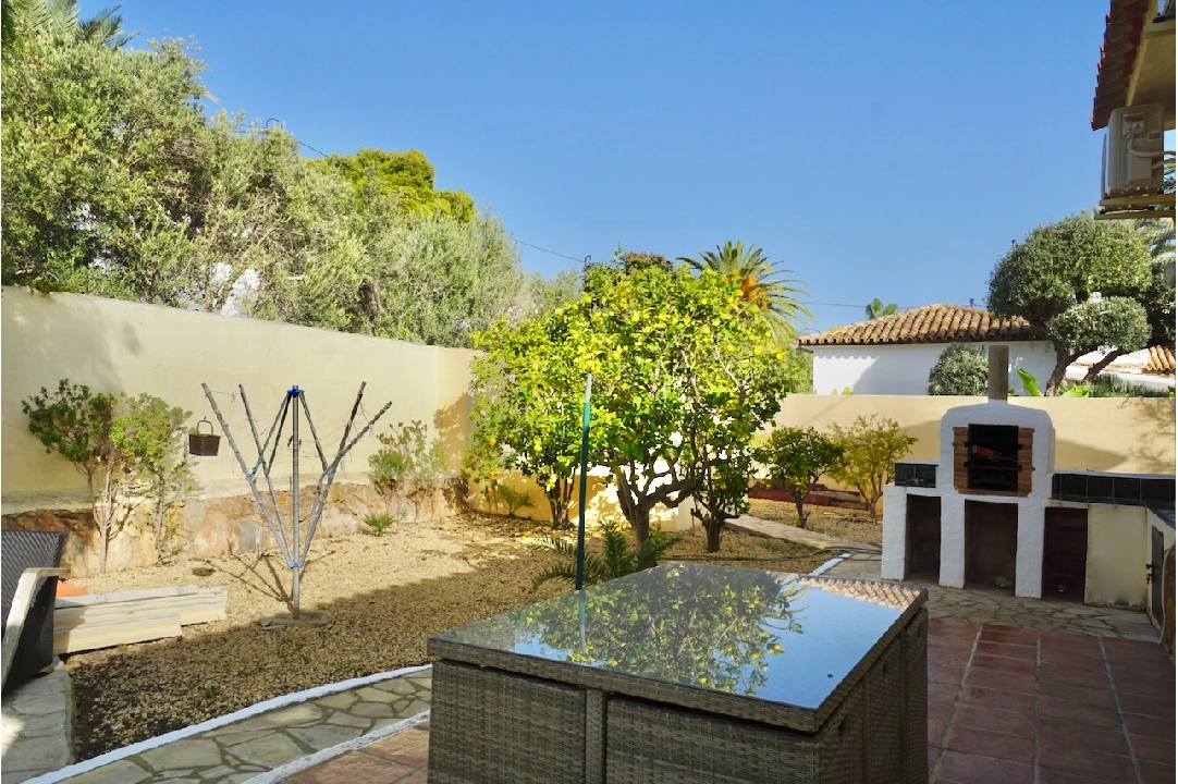 Villa in Benissa(Montemar) te koop, woonoppervlakte 165 m², grondstuk 823 m², 3 slapkamer, 2 badkamer, Zwembad, ref.: CA-H-1845-AMB-9