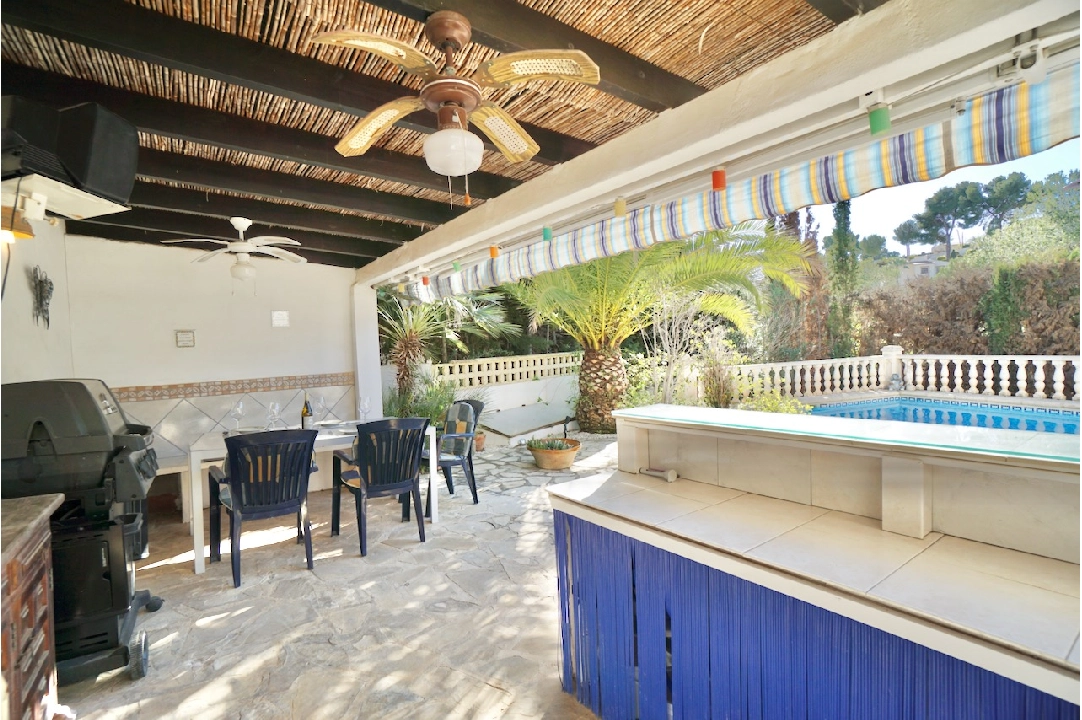 Villa in Benissa(Baladrar) te koop, woonoppervlakte 136 m², grondstuk 1076 m², 2 slapkamer, 2 badkamer, Zwembad, ref.: CA-H-1850-AMBEI-25