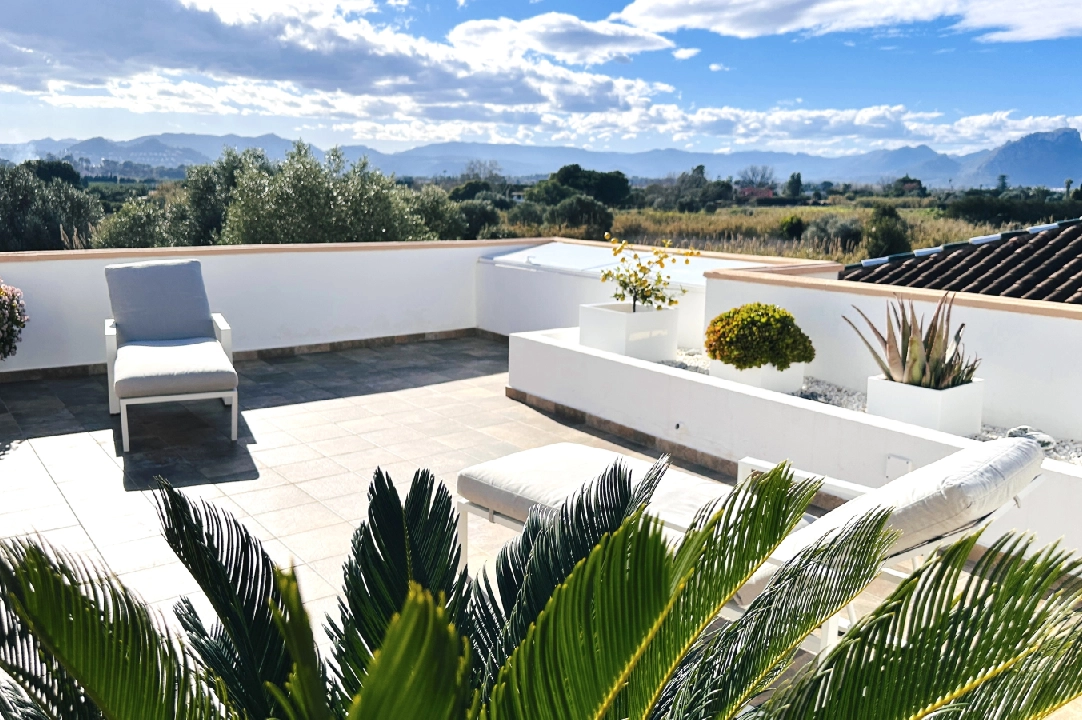 Penthouse Apartment in Denia(Las Marinas) te koop, woonoppervlakte 168 m², Bouwjaar 98, Staat als nieuw, + Vloerverwarming, Airconditioning, 4 slapkamer, 3 badkamer, Zwembad, ref.: AS-0325-12