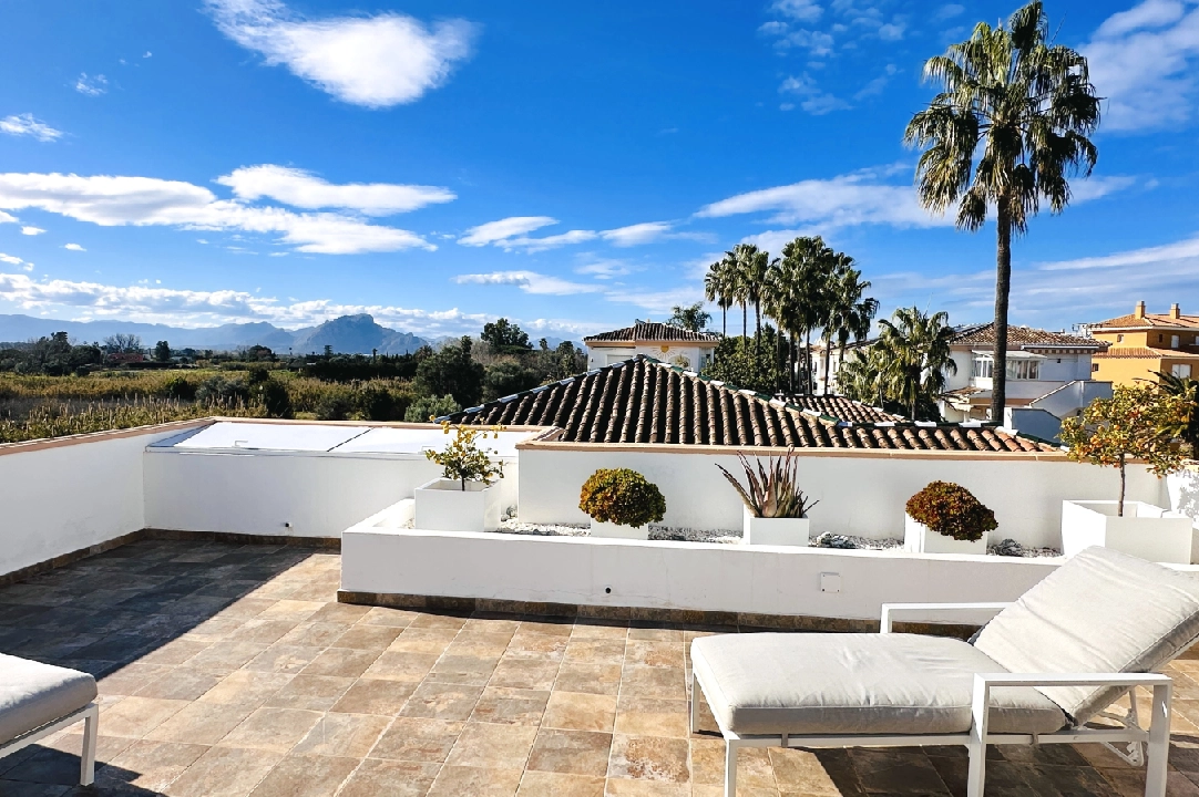 Penthouse Apartment in Denia(Las Marinas) te koop, woonoppervlakte 168 m², Bouwjaar 98, Staat als nieuw, + Vloerverwarming, Airconditioning, 4 slapkamer, 3 badkamer, Zwembad, ref.: AS-0325-6