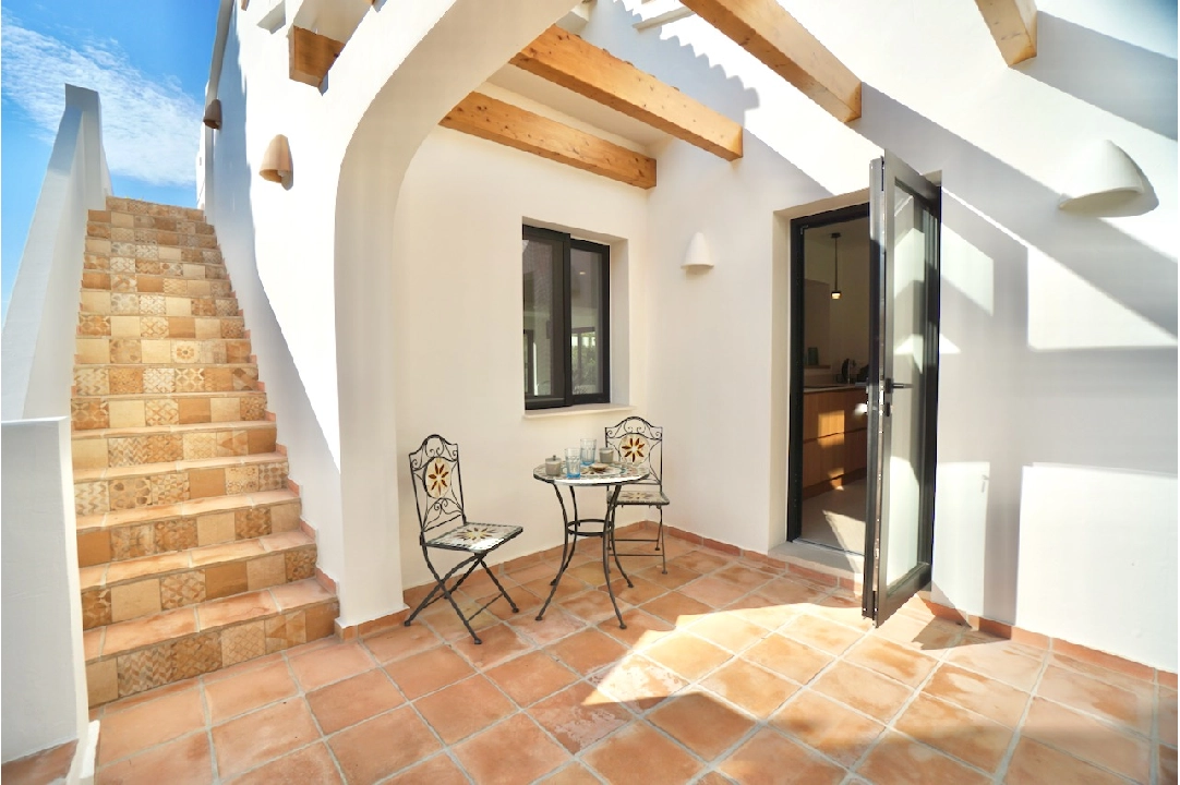 Villa in Moraira(Arnella) te koop, woonoppervlakte 270 m², Airconditioning, grondstuk 1099 m², 5 slapkamer, 4 badkamer, Zwembad, ref.: CA-H-1852-AMBEI-25