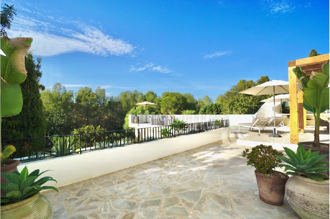 Villa in Moraira(Arnella) te koop, woonoppervlakte 270 m², Airconditioning, grondstuk 1099 m², 5 slapkamer, 4 badkamer, Zwembad, ref.: CA-H-1852-AMBEI-4