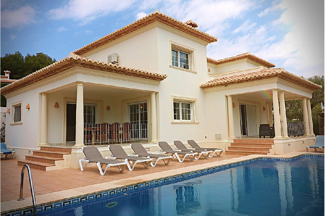 Villa in Benissa(Pinada) te koop, woonoppervlakte 280 m², Airconditioning, grondstuk 829 m², 4 slapkamer, 3 badkamer, Zwembad, ref.: CA-H-1857-AMB-1