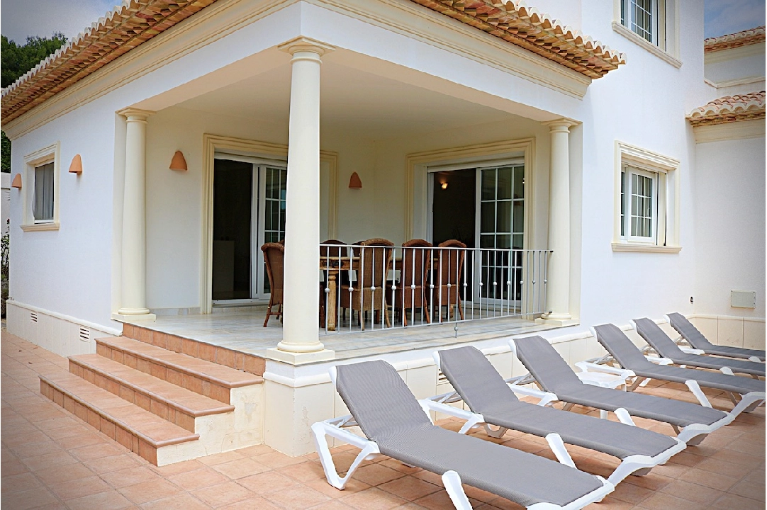 Villa in Benissa(Pinada) te koop, woonoppervlakte 280 m², Airconditioning, grondstuk 829 m², 4 slapkamer, 3 badkamer, Zwembad, ref.: CA-H-1857-AMB-23