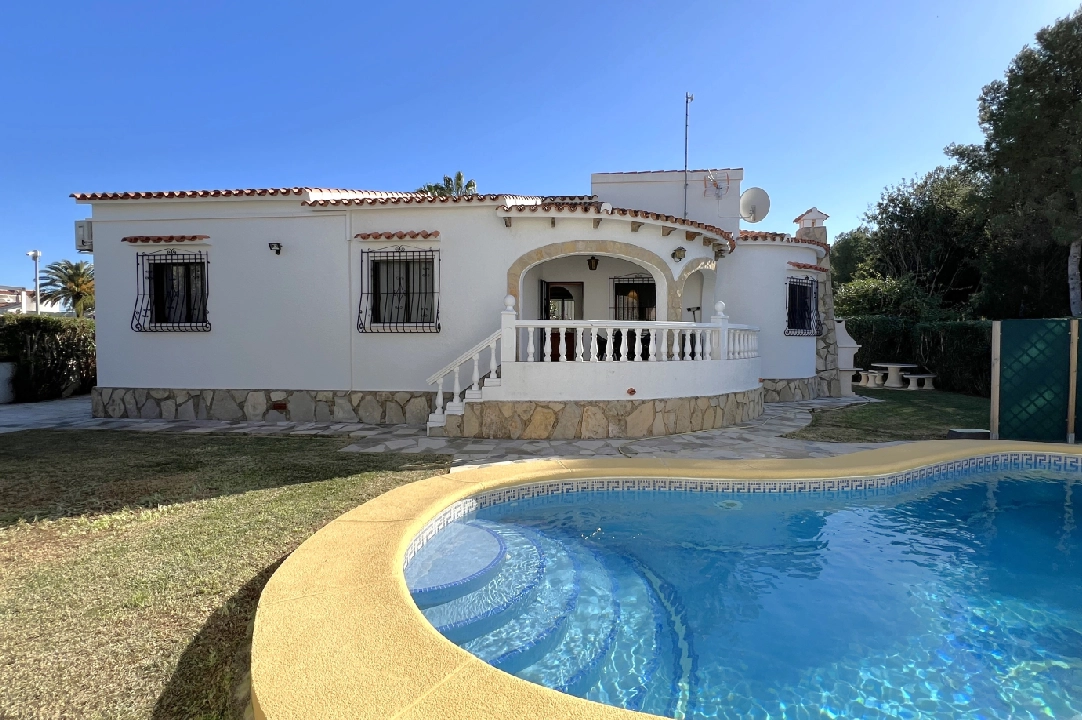 Villa in Els Poblets(Barranquets) te koop, woonoppervlakte 120 m², Bouwjaar 1990, Airconditioning, grondstuk 427 m², 3 slapkamer, 2 badkamer, Zwembad, ref.: JS-0325-2