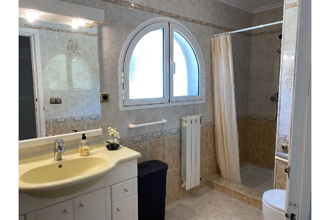 Villa in Benissa te koop, woonoppervlakte 354 m², Bouwjaar 1984, + Centrale verwarming, grondstuk 1200 m², 4 slapkamer, 4 badkamer, Zwembad, ref.: FK-0125-13