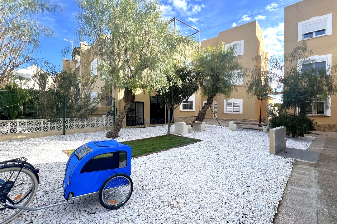 Apartment in Denia(Les Deveses) te koop, woonoppervlakte 52 m², Bouwjaar 2000, Staat netjes, + Centrale verwarming, 2 slapkamer, 1 badkamer, ref.: JS-0225-3