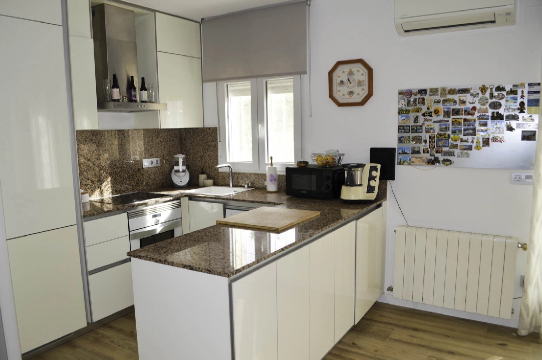 Villa in Denia te koop, woonoppervlakte 121 m², Airconditioning, grondstuk 623 m², 4 slapkamer, 2 badkamer, Zwembad, ref.: CO-C25935-25