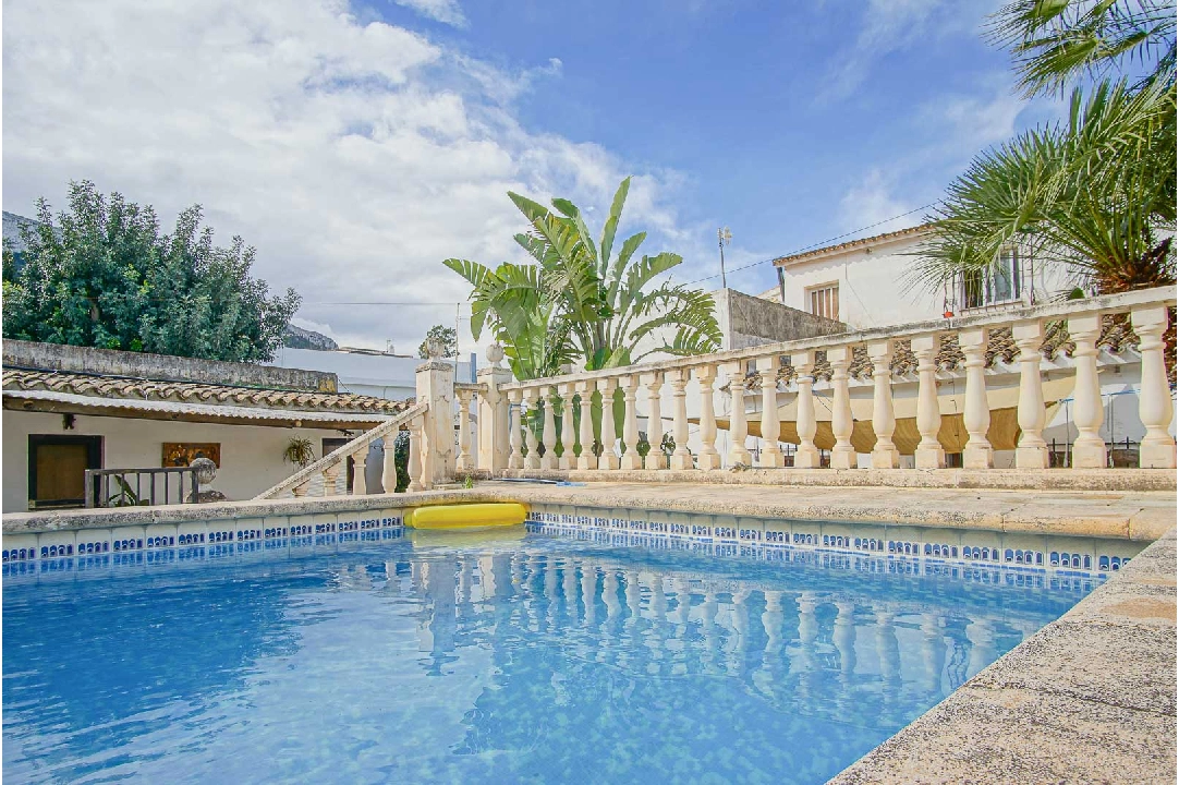 Villa in Denia te koop, woonoppervlakte 269 m², Bouwjaar 1973, + KLIMA, Airconditioning, grondstuk 1545 m², 6 slapkamer, 4 badkamer, Zwembad, ref.: BP-8234DEN-1