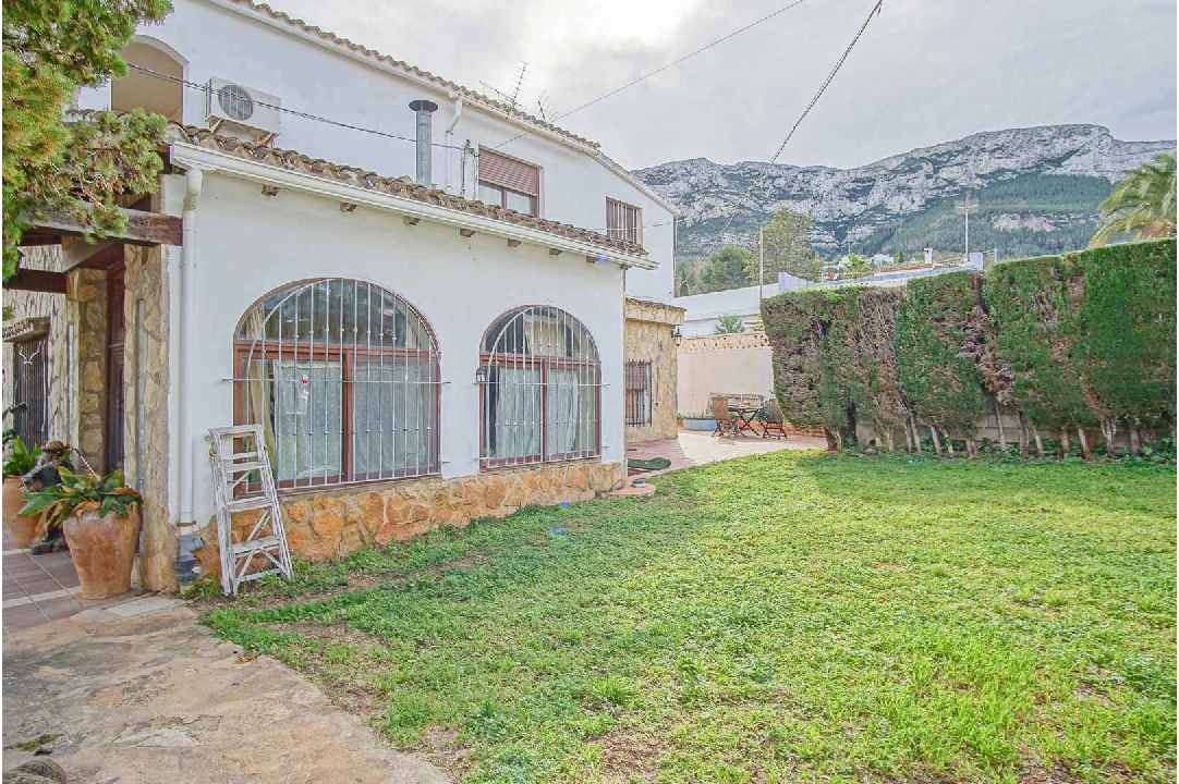 Villa in Denia te koop, woonoppervlakte 269 m², Bouwjaar 1973, + KLIMA, Airconditioning, grondstuk 1545 m², 6 slapkamer, 4 badkamer, Zwembad, ref.: BP-8234DEN-17