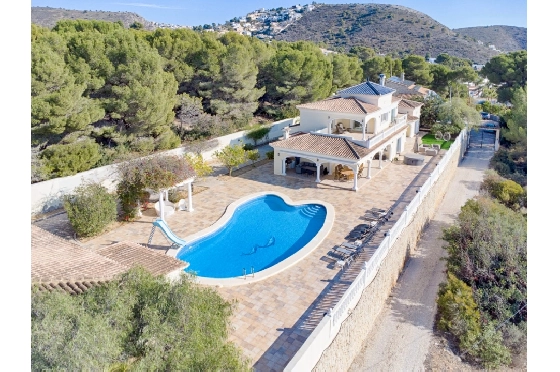 Villa in Moraira zu verkaufen, Wohnfläche 466 m², Baujahr 2005, Klimaanlage, Grundstück 2040 m², 5 Schlafzimmer, 5 Badezimmer, Pool, ref.: AM-12515DR-12