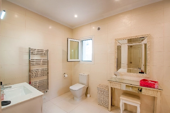Villa in Moraira zu verkaufen, Wohnfläche 466 m², Baujahr 2005, Klimaanlage, Grundstück 2040 m², 5 Schlafzimmer, 5 Badezimmer, Pool, ref.: AM-12515DR-46
