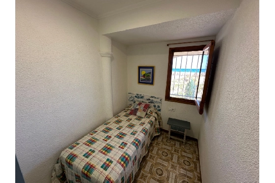 Villa in Denia zu verkaufen, Wohnfläche 220 m², Baujahr 1983, Klimaanlage, Grundstück 2233 m², 6 Schlafzimmer, 2 Badezimmer, Pool, ref.: O-V95814-24