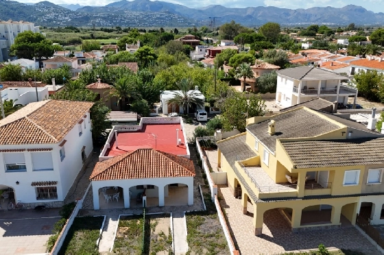 Villa in Denia zu verkaufen, Wohnfläche 220 m², Baujahr 1983, Klimaanlage, Grundstück 2233 m², 6 Schlafzimmer, 2 Badezimmer, Pool, ref.: O-V95814-41