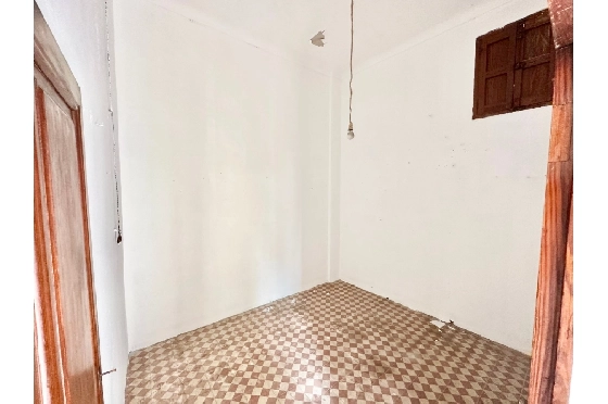 Stadthaus in Pego zu verkaufen, Wohnfläche 426 m², Baujahr 1900, Klimaanlage, Grundstück 172 m², 10 Schlafzimmer, 4 Badezimmer, Pool, ref.: O-V96014-18